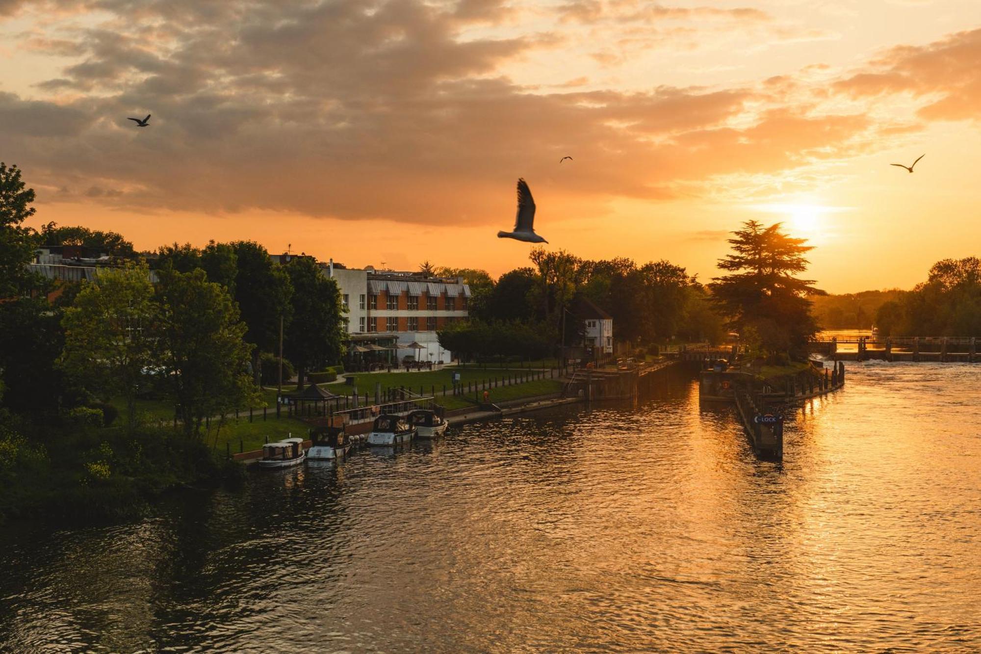 The Runnymede On Thames (Adults Only) Egham Exterior foto